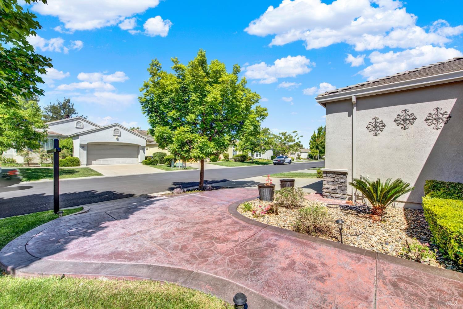 390 Edgewood Drive