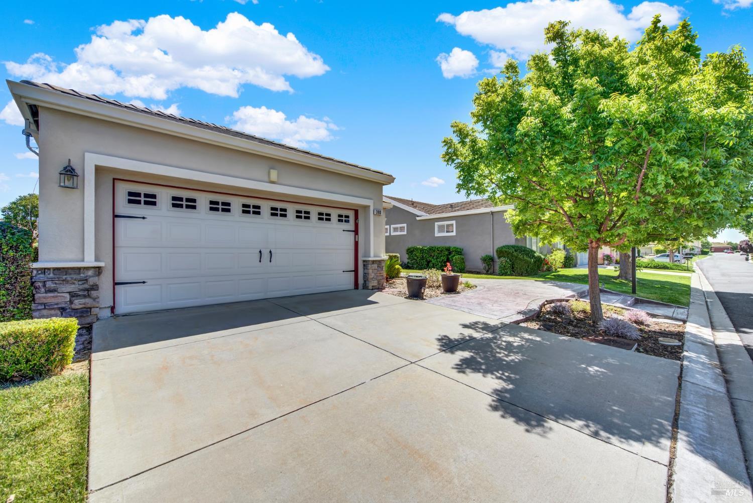 390 Edgewood Drive
