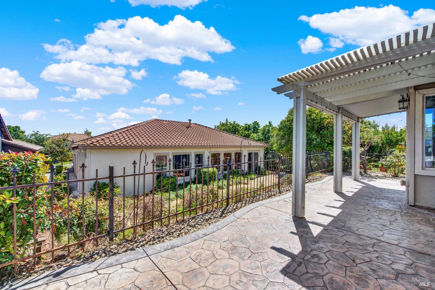 390 Edgewood Drive