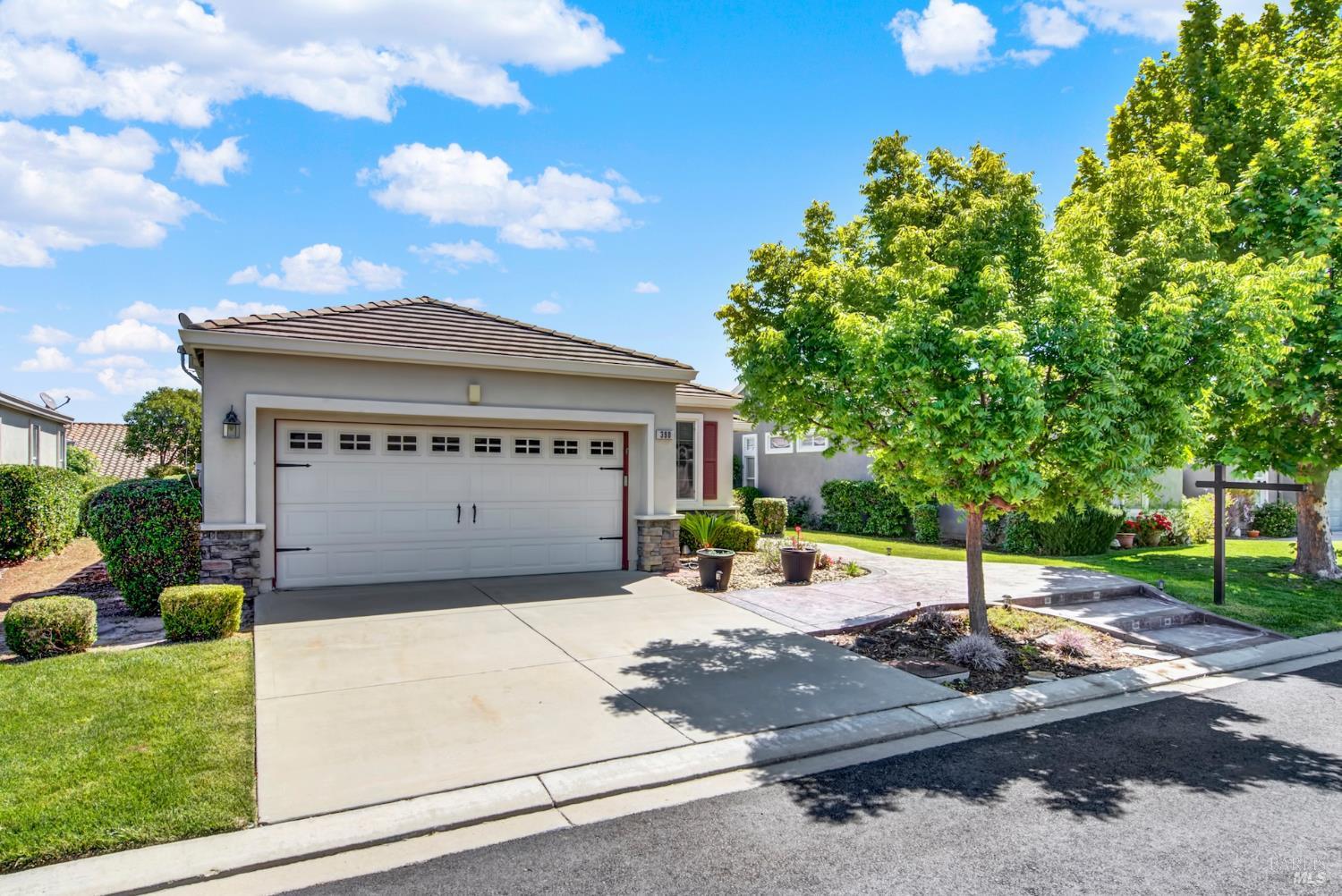 390 Edgewood Drive