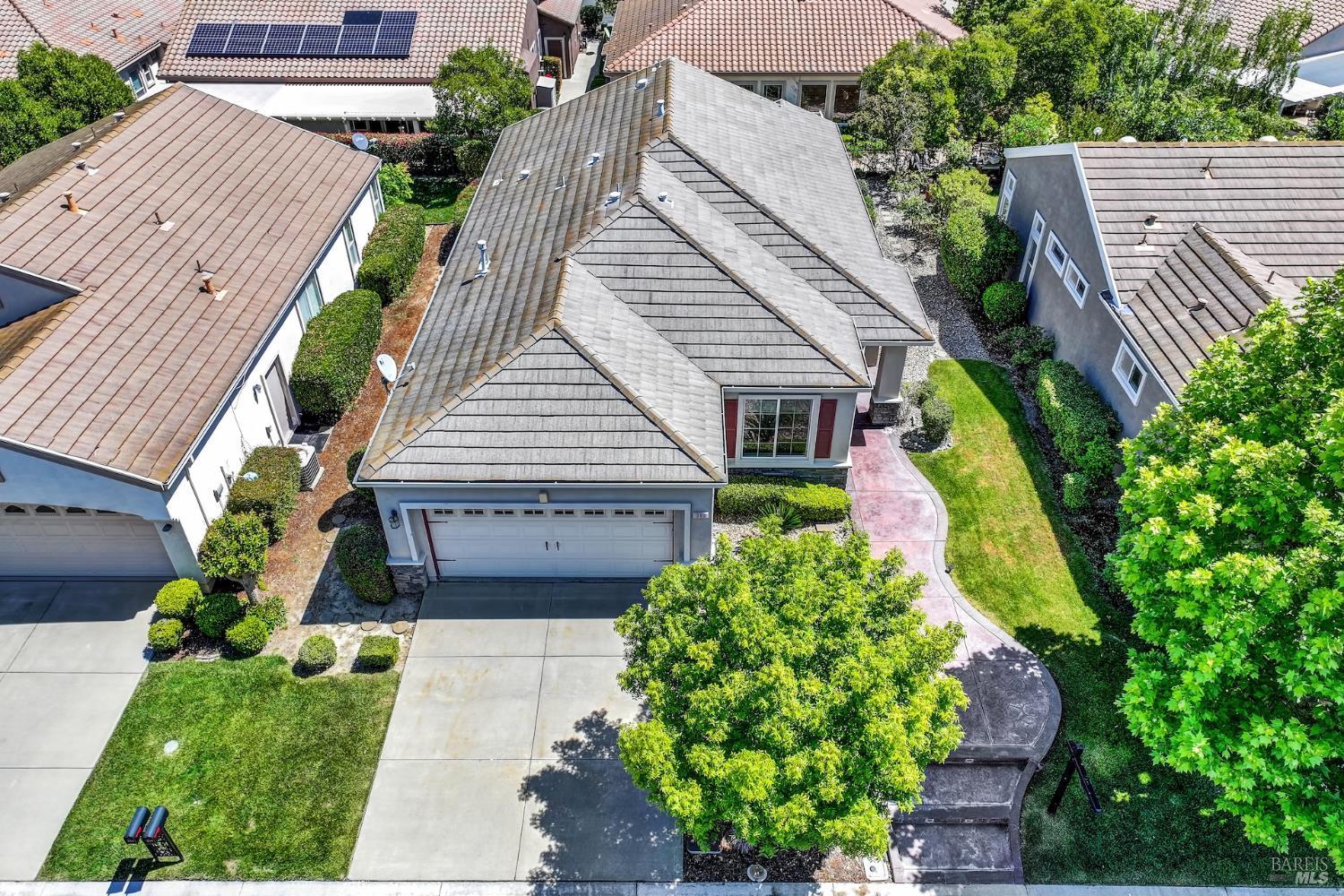 390 Edgewood Drive