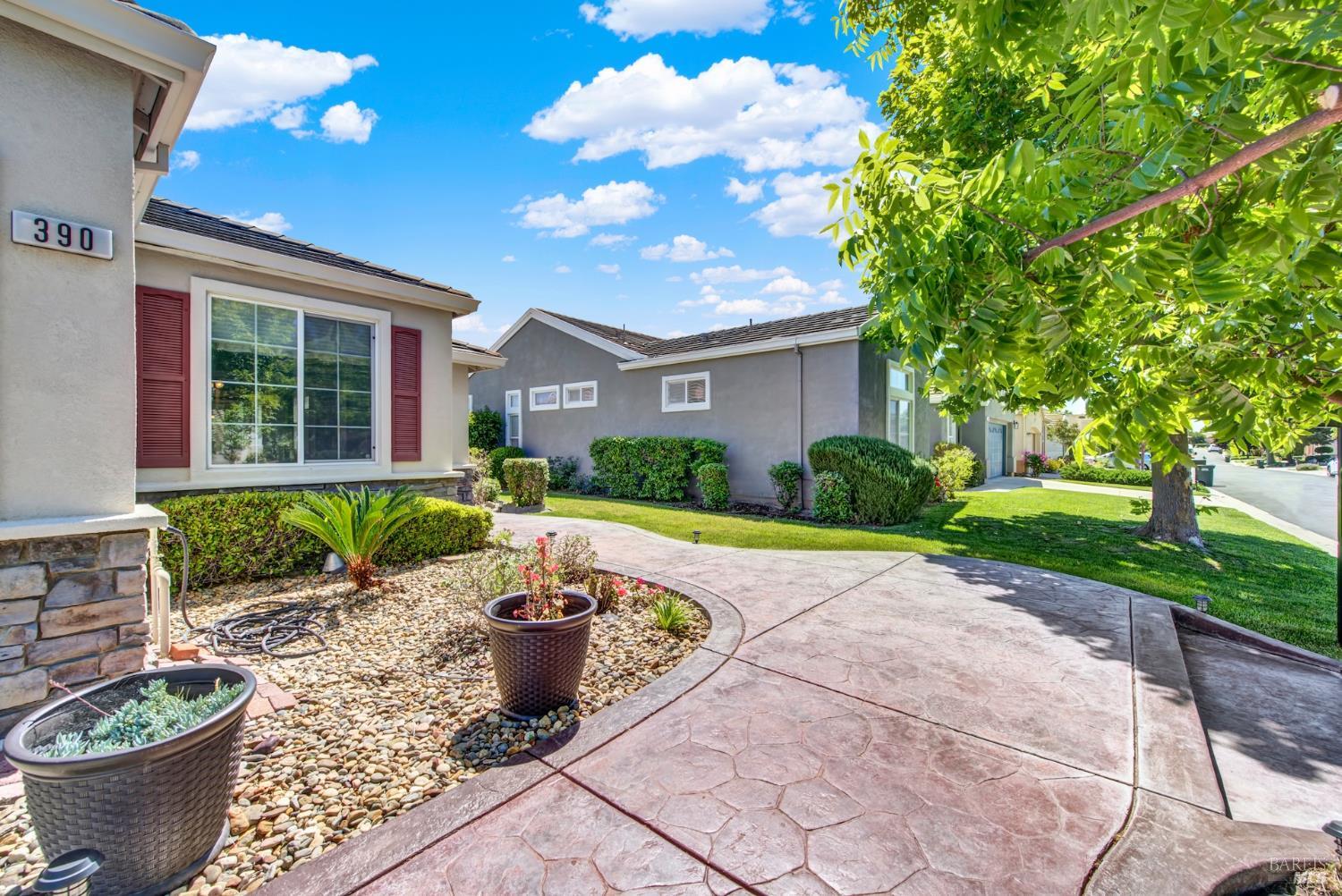 390 Edgewood Drive
