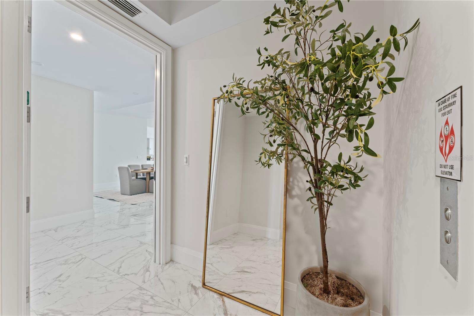 2910 W BARCELONA ST #903