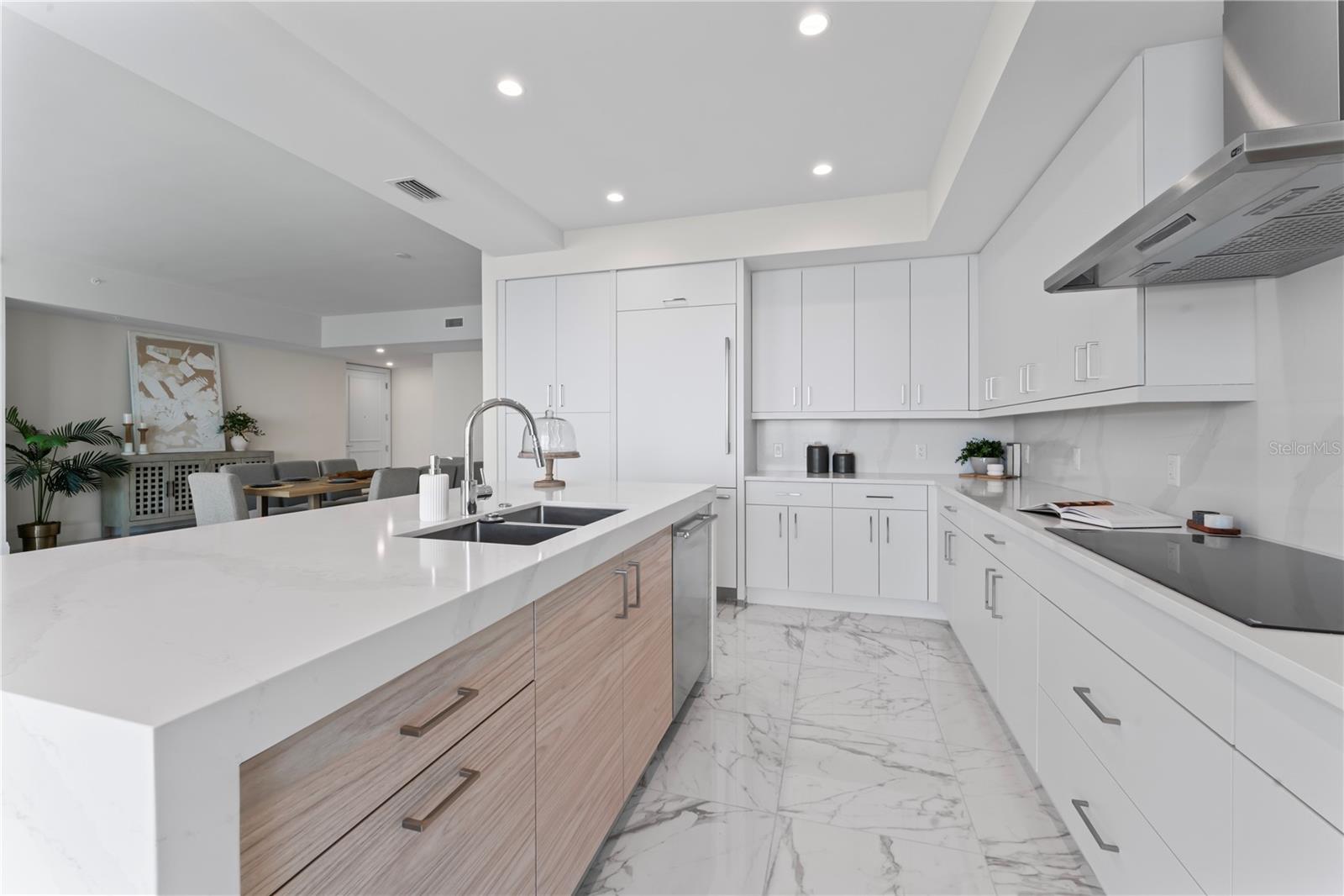 2910 W BARCELONA ST #903