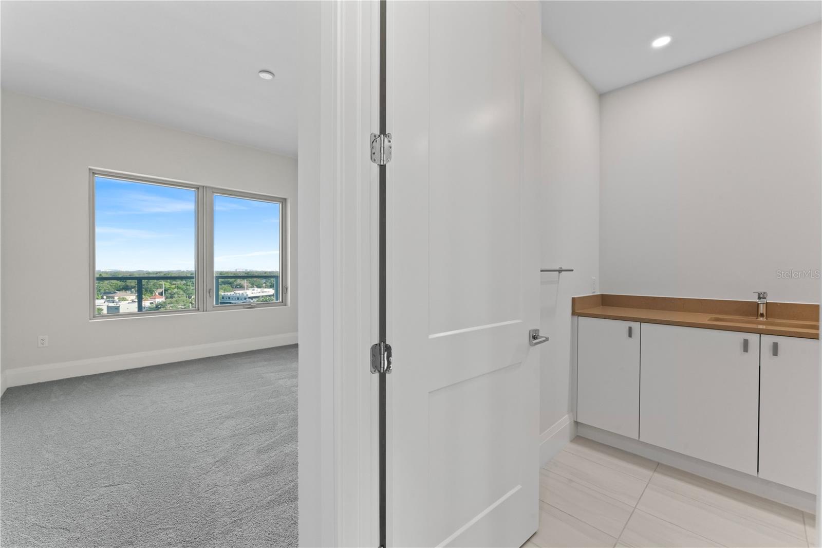 2910 W BARCELONA ST #903