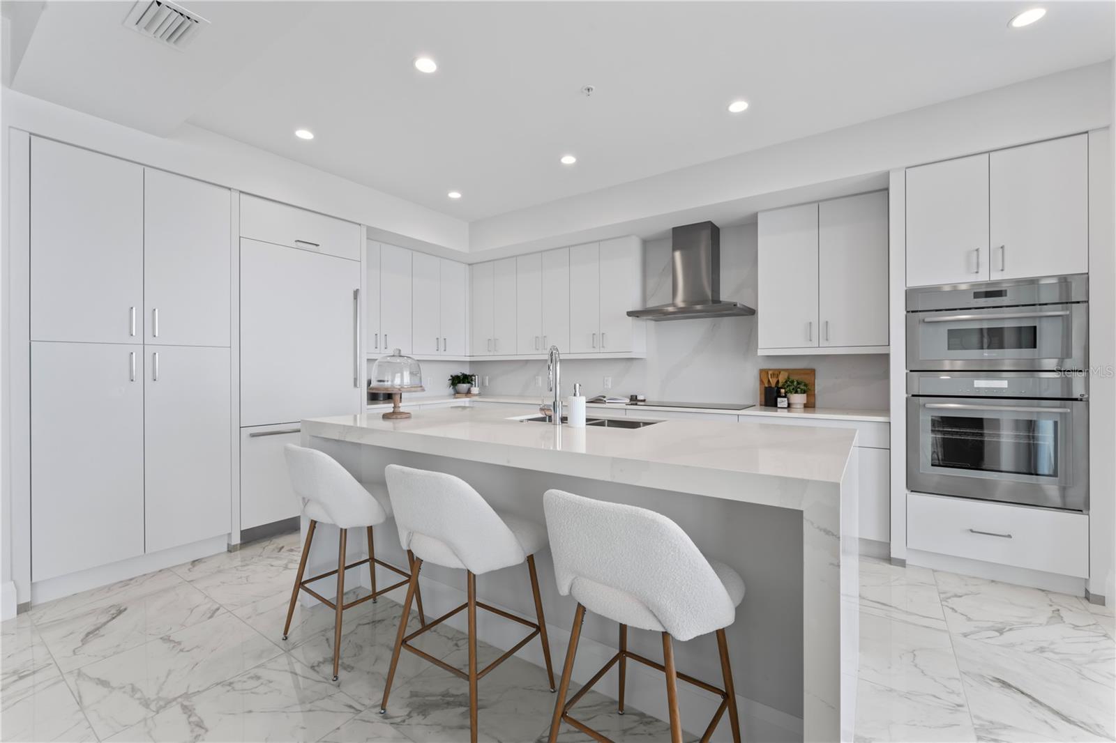 2910 W BARCELONA ST #903