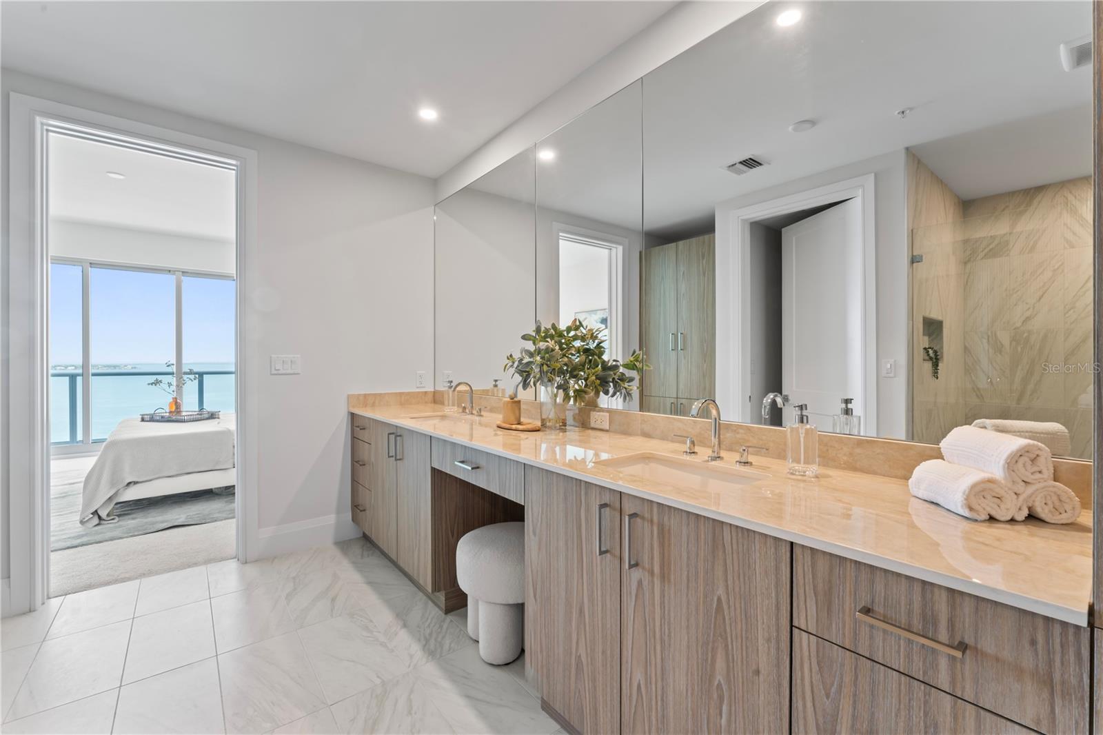 2910 W BARCELONA ST #903