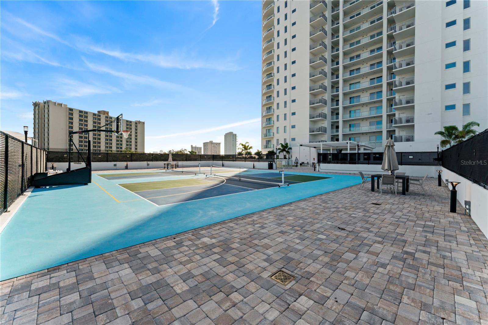 2910 W BARCELONA ST #903