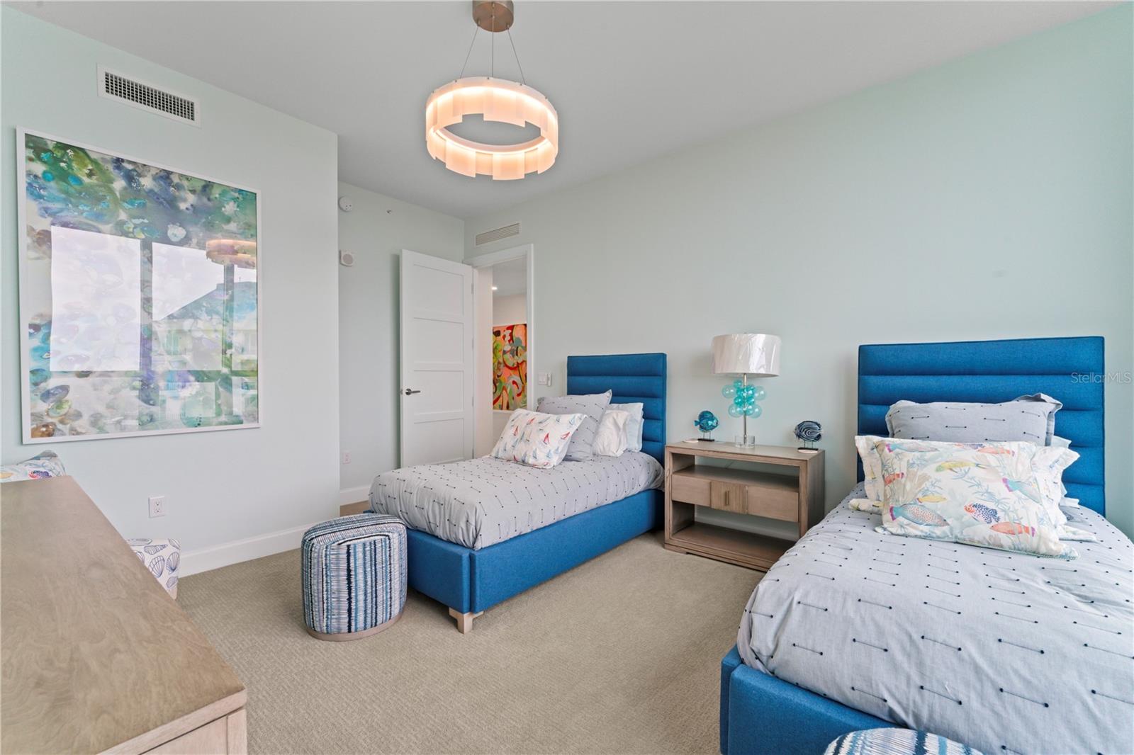 3401 BAYSHORE BLVD #1801