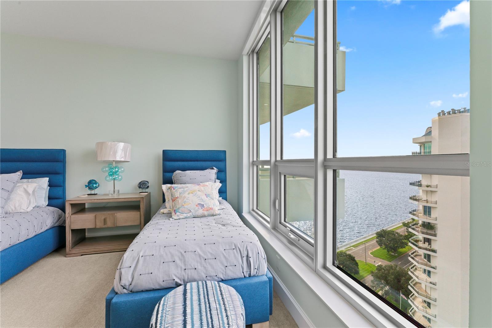 3401 BAYSHORE BLVD #1801