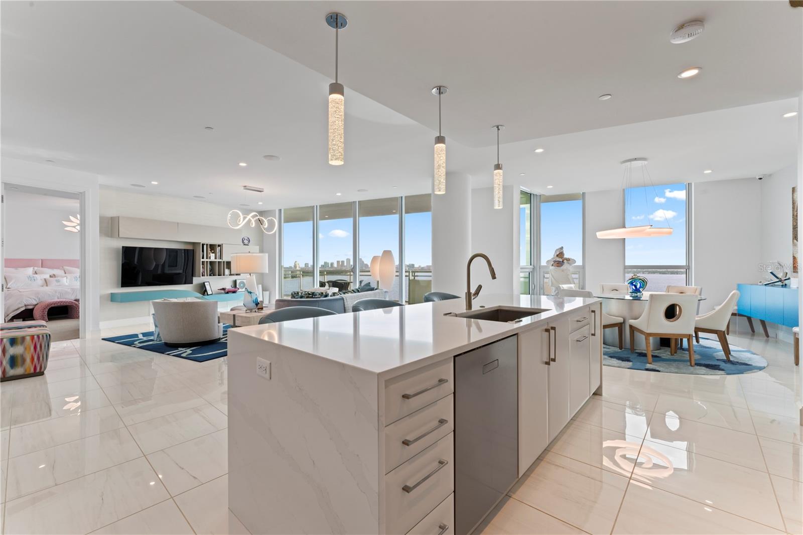 3401 BAYSHORE BLVD #1801