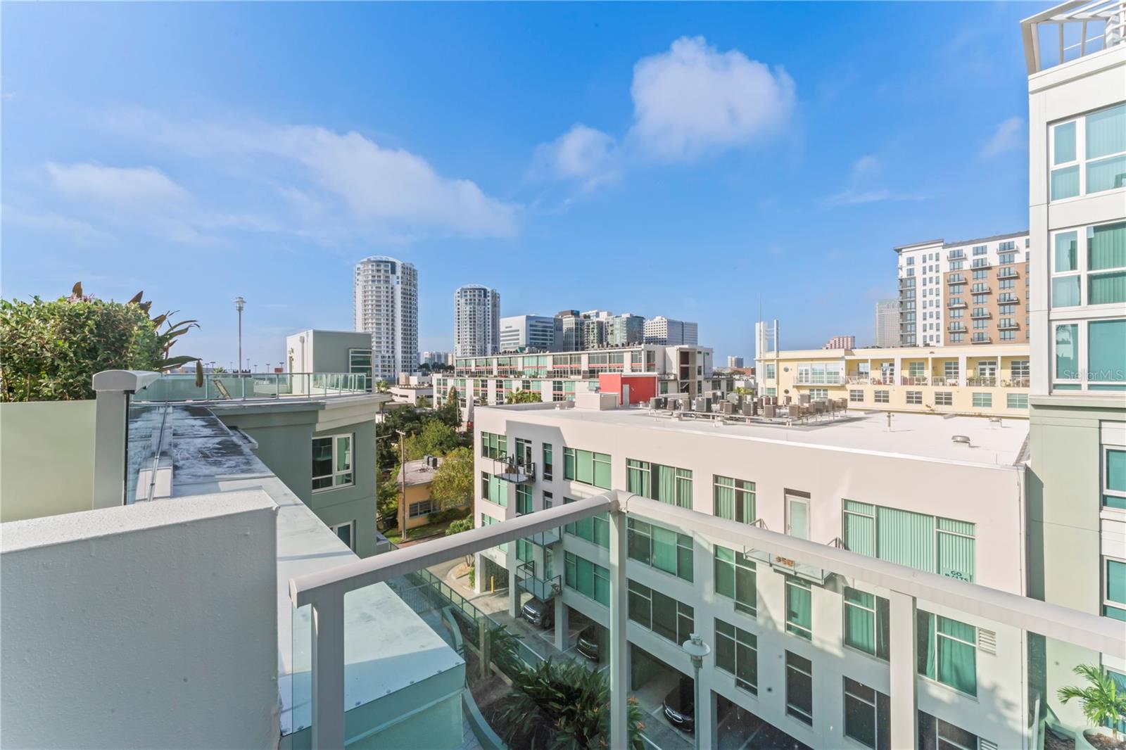 912 CHANNELSIDE DR #2607