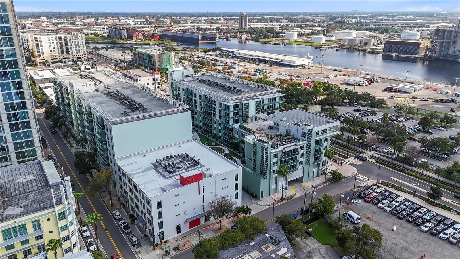 912 CHANNELSIDE DR #2607
