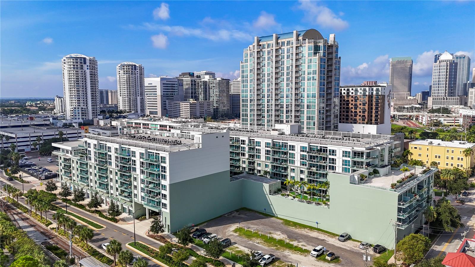 912 CHANNELSIDE DR #2607