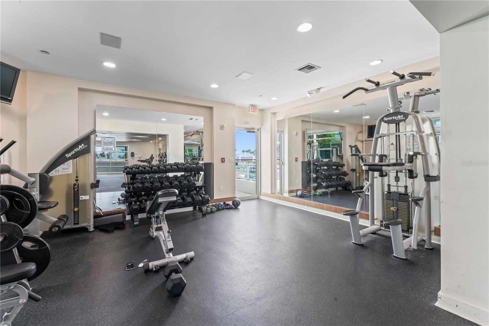 912 CHANNELSIDE DR #2607