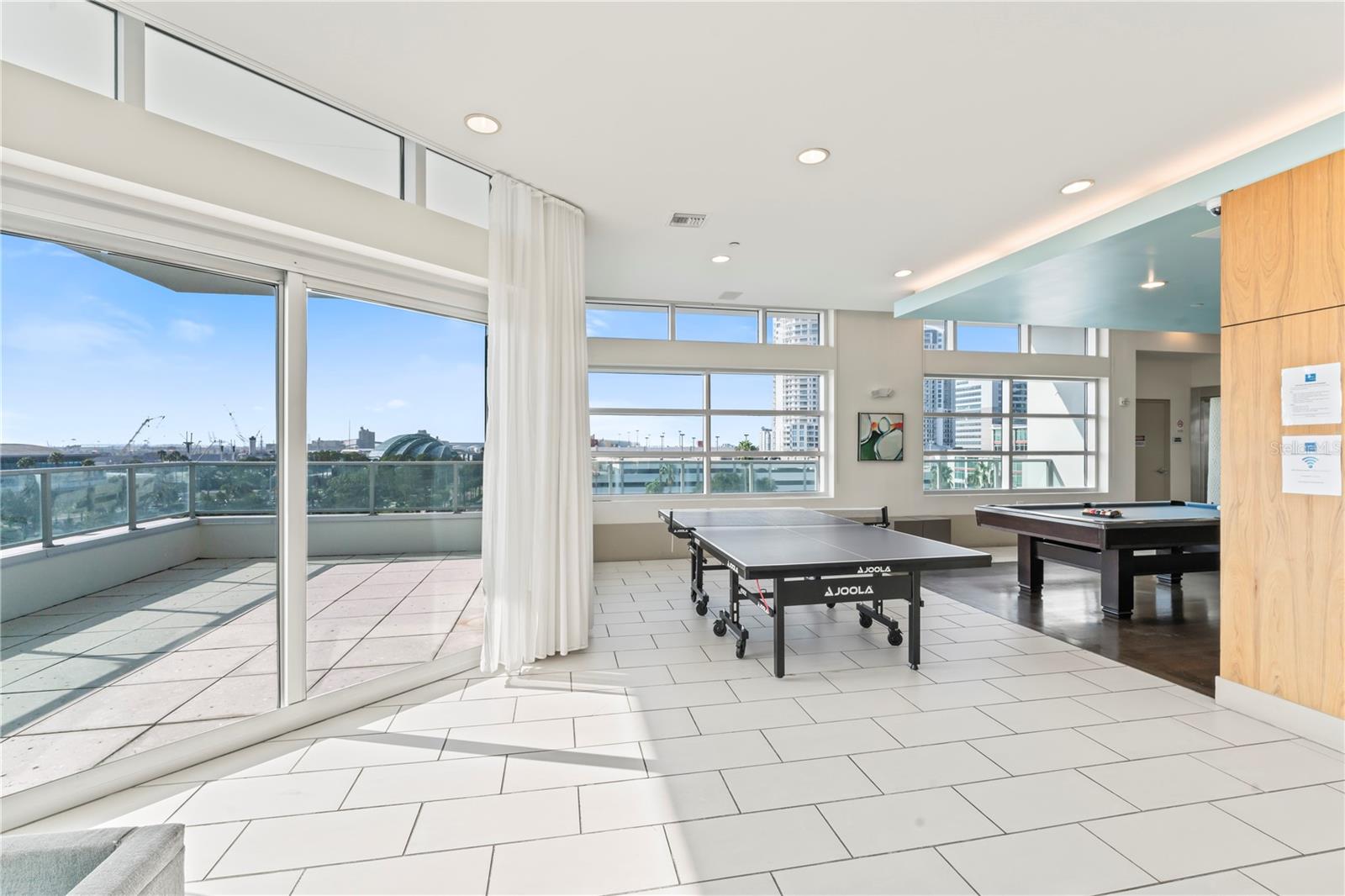912 CHANNELSIDE DR #2607