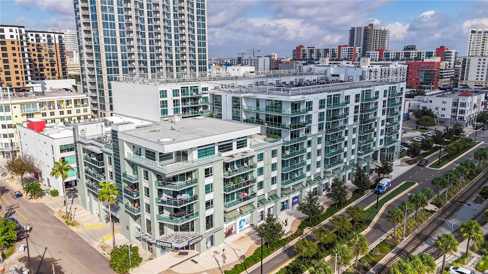 912 CHANNELSIDE DR #2607