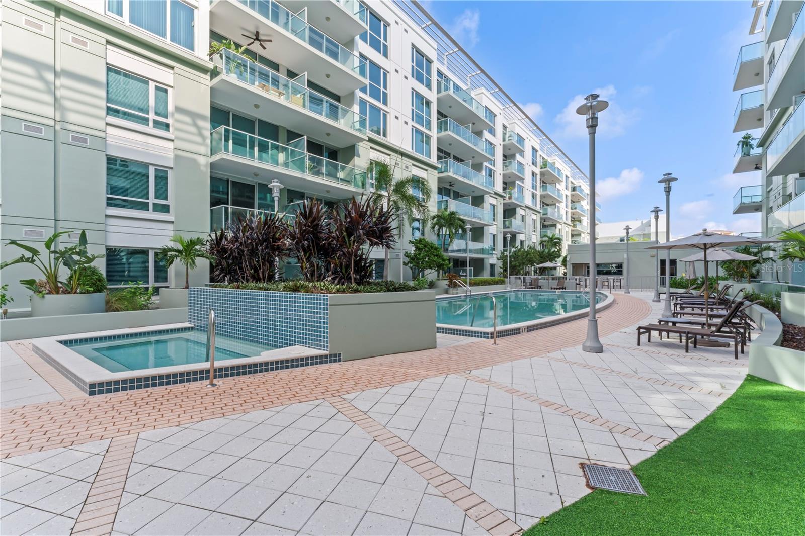912 CHANNELSIDE DR #2607