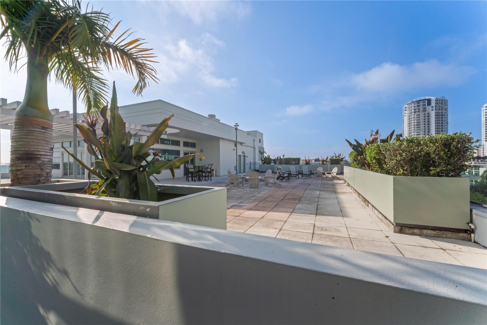 912 CHANNELSIDE DR #2607