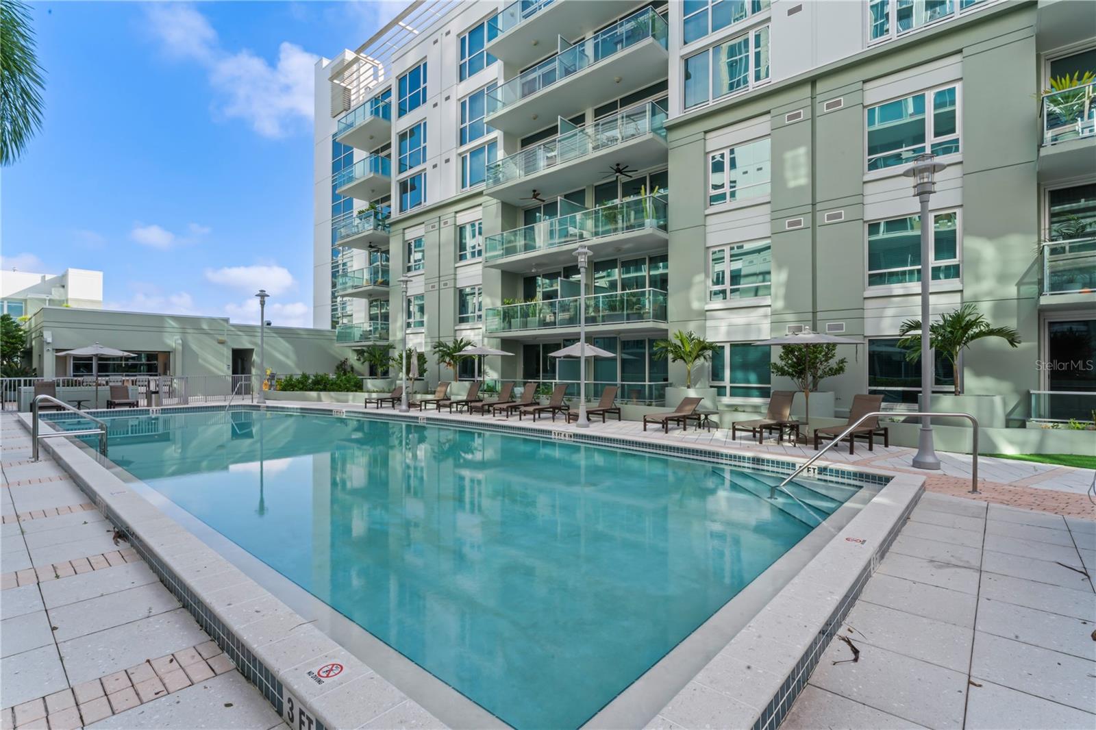 912 CHANNELSIDE DR #2607