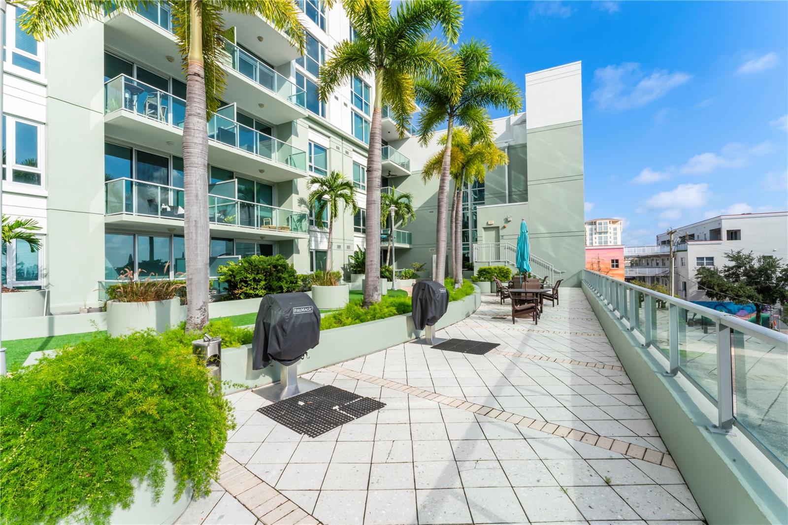 912 CHANNELSIDE DR #2607