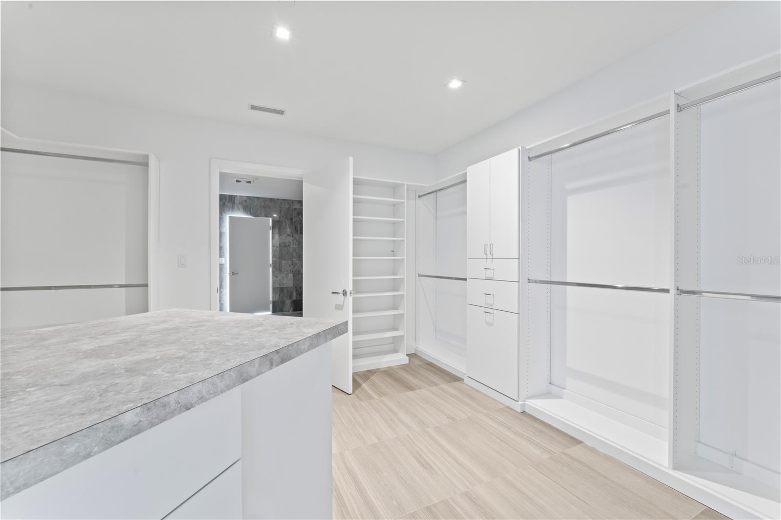 2912 W SANTIAGO ST #1901