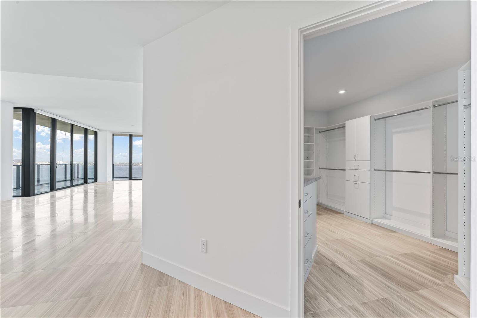 2912 W SANTIAGO ST #1901