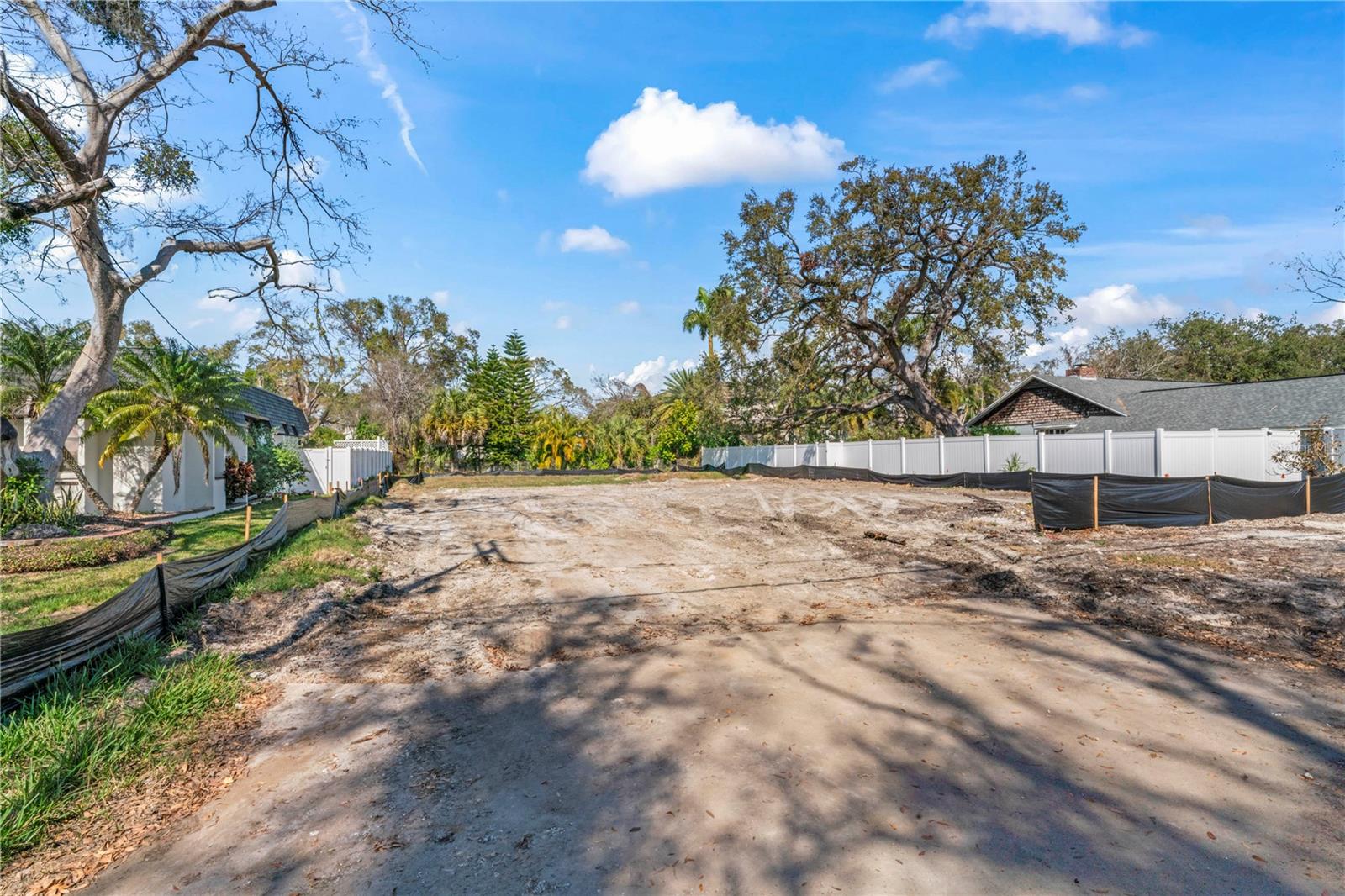 4513 W MELROSE AVE
