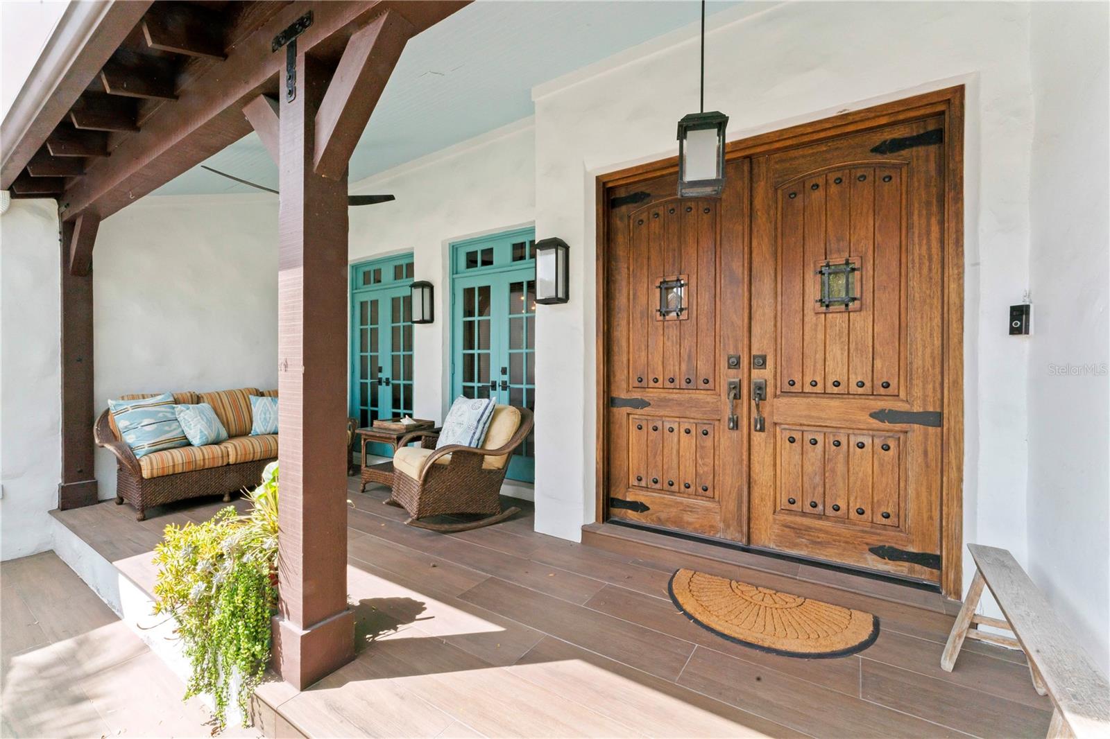 90 BAHAMA CIR