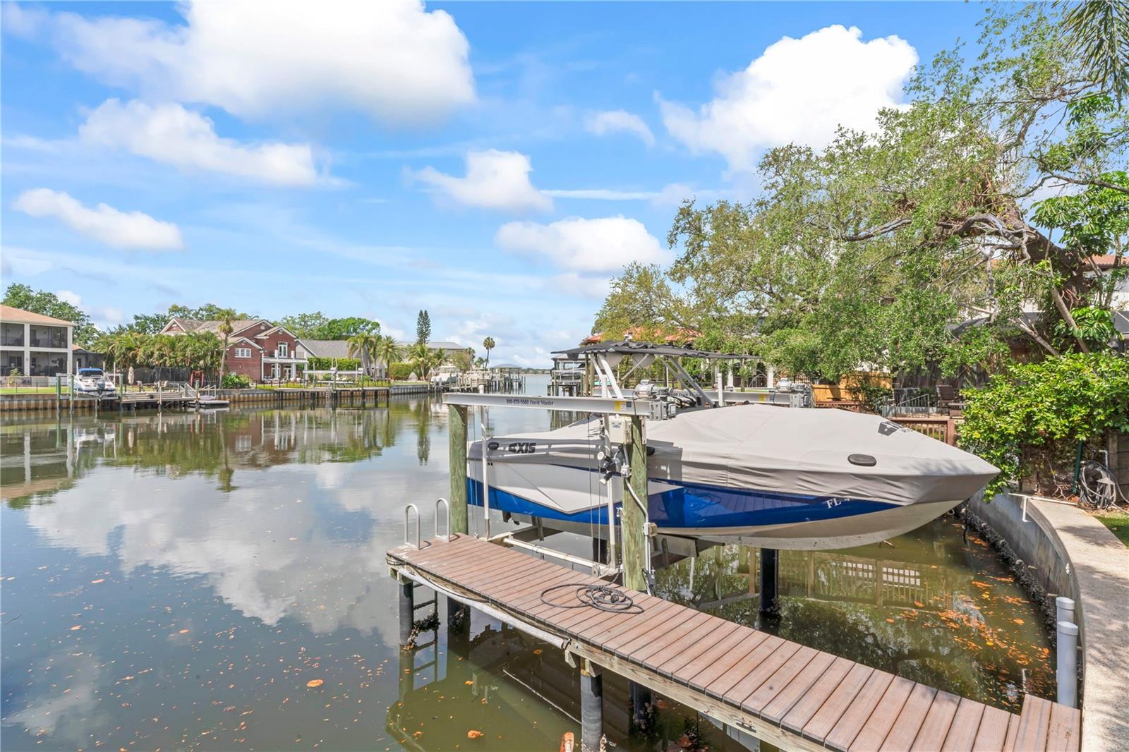 90 BAHAMA CIR