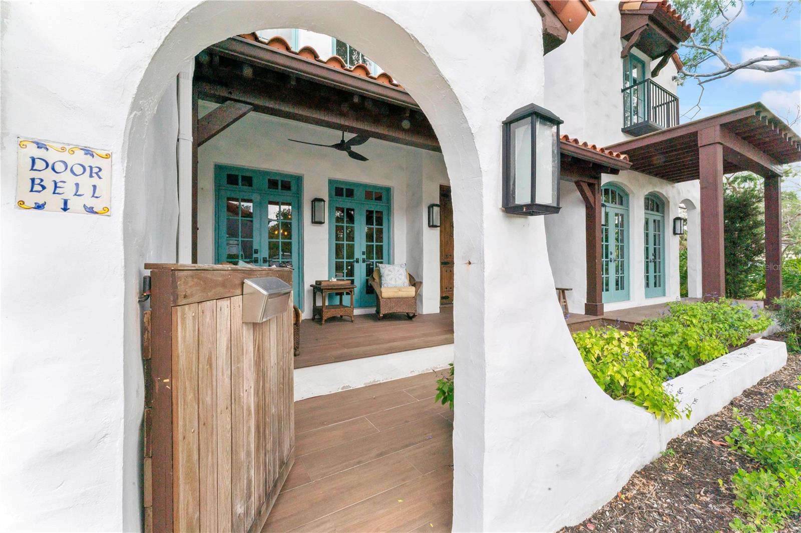 90 BAHAMA CIR