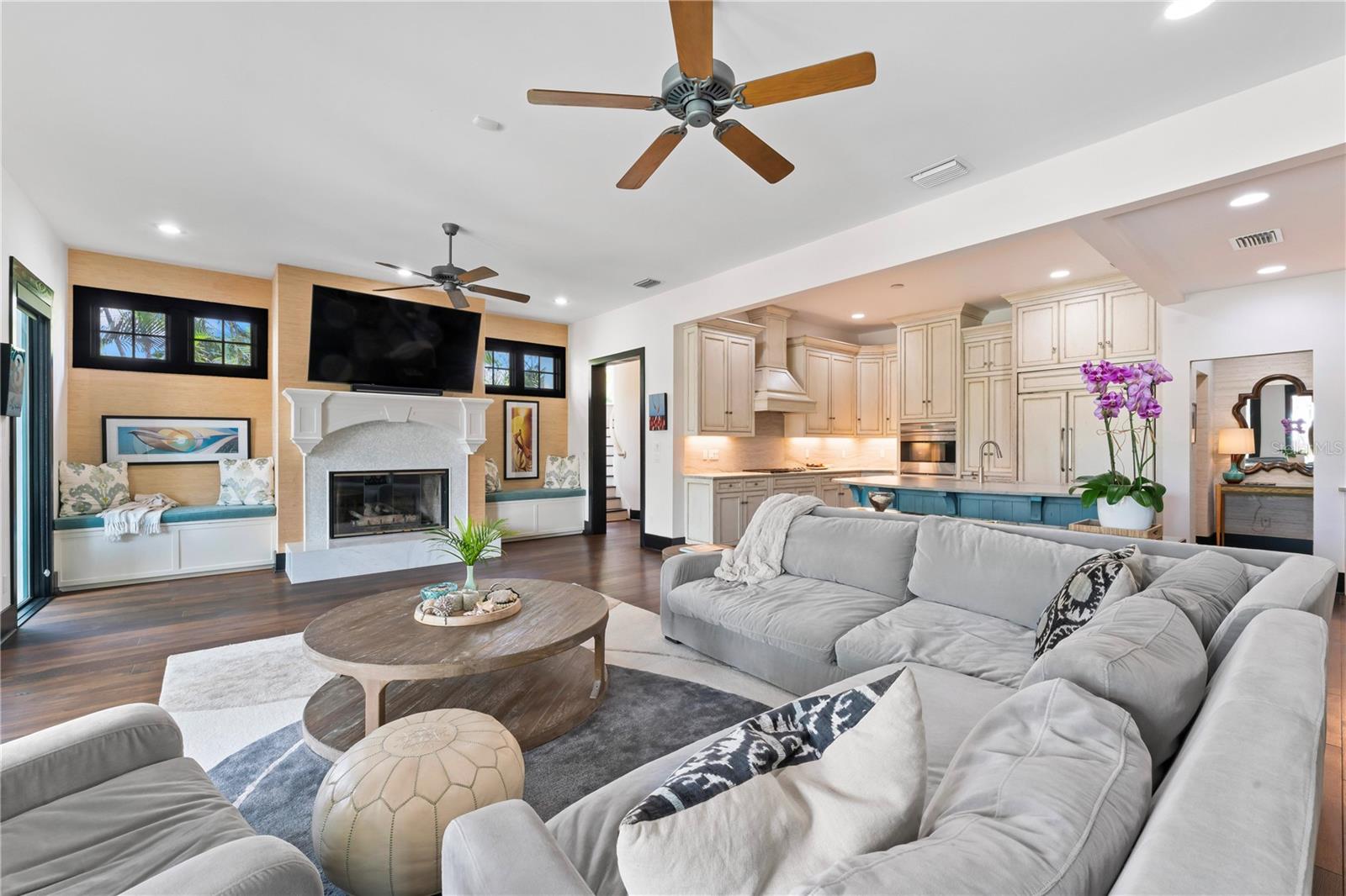 90 BAHAMA CIR