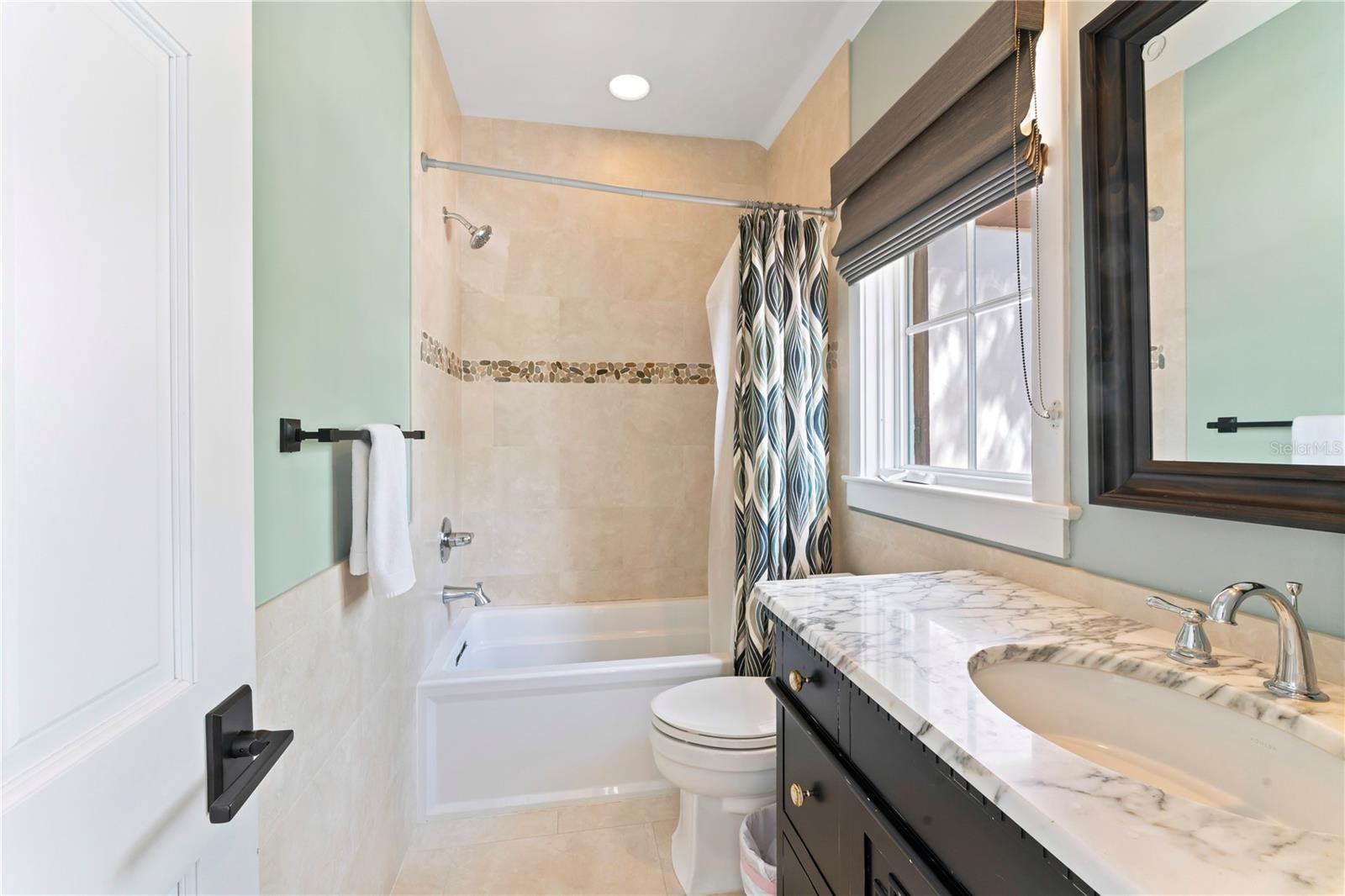 90 BAHAMA CIR