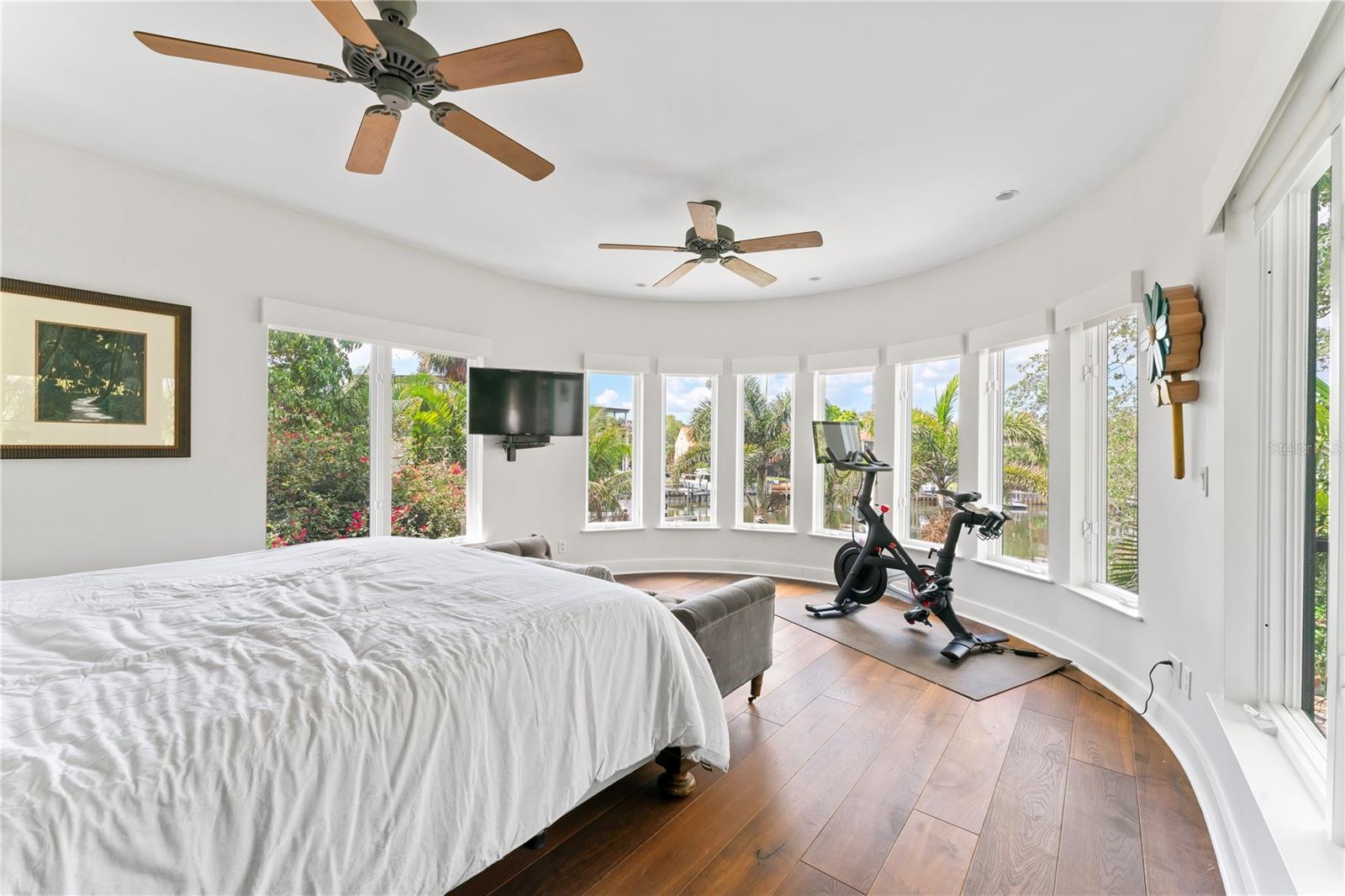 90 BAHAMA CIR