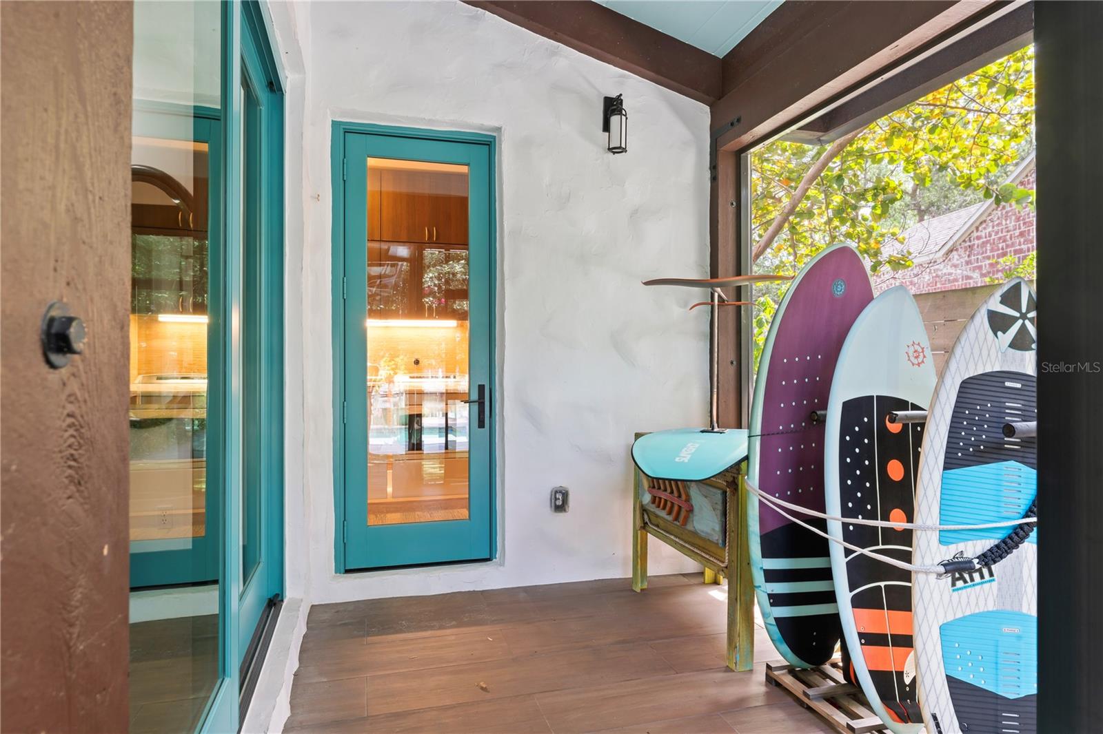 90 BAHAMA CIR
