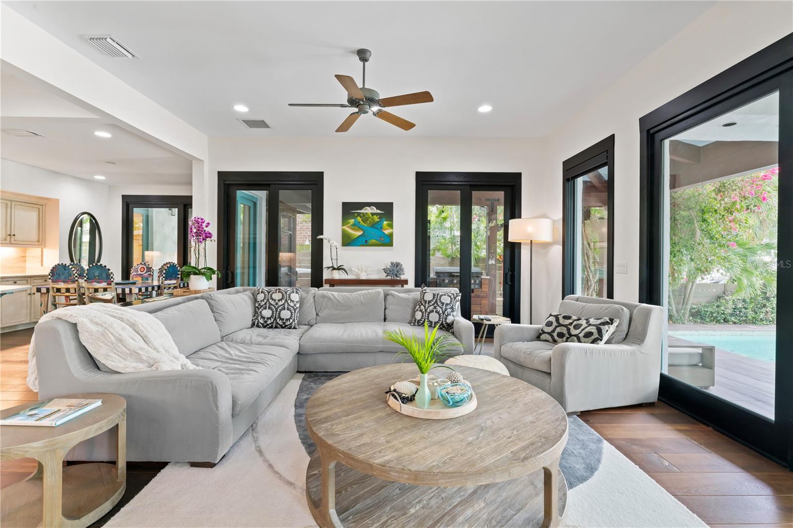 90 BAHAMA CIR