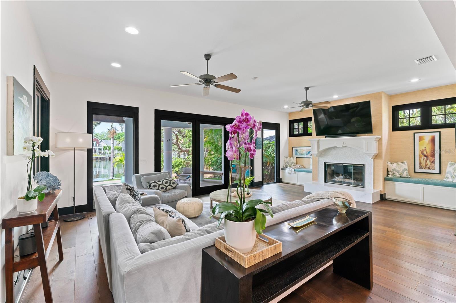 90 BAHAMA CIR