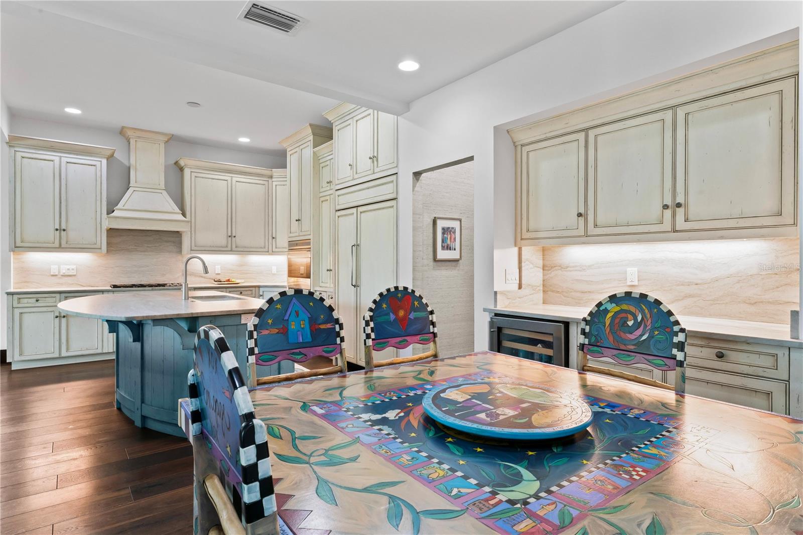 90 BAHAMA CIR