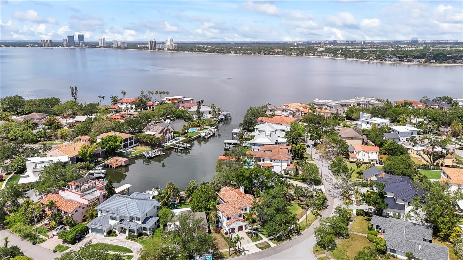 90 BAHAMA CIR