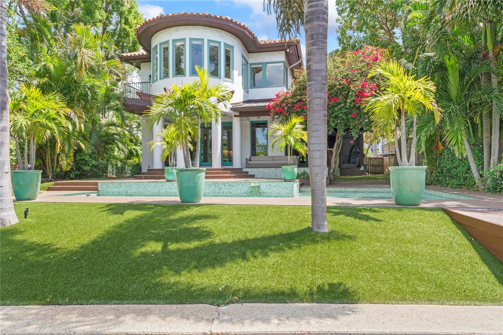 90 BAHAMA CIR