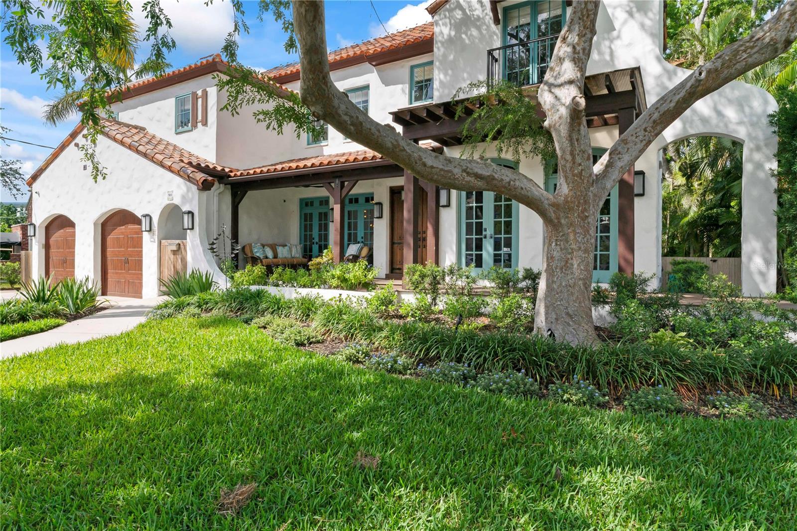90 BAHAMA CIR