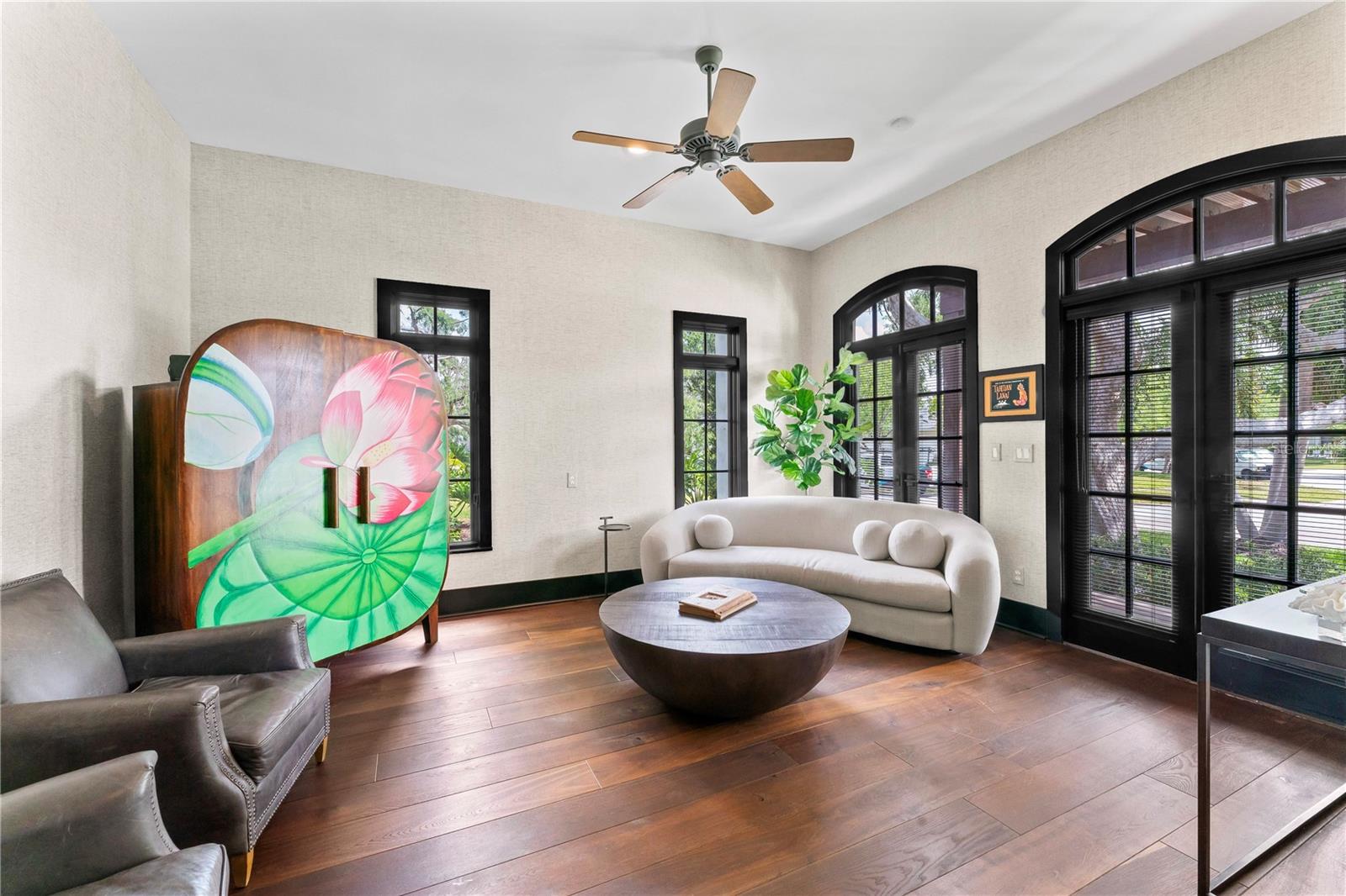 90 BAHAMA CIR