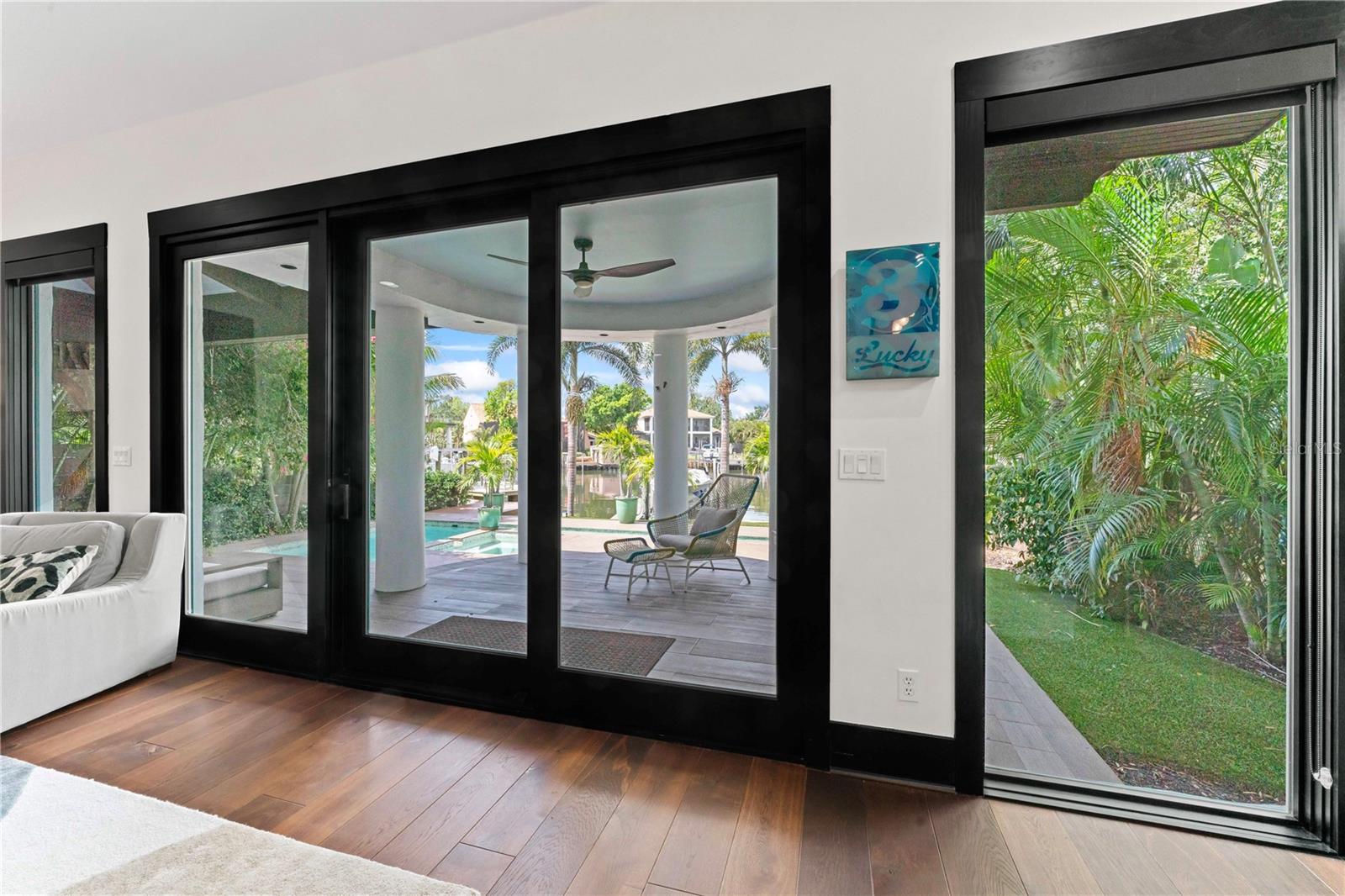 90 BAHAMA CIR