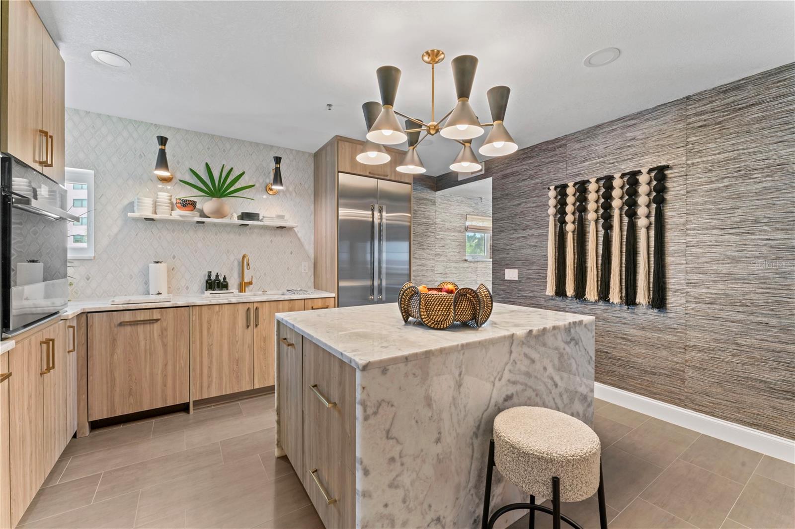 4950 BAYSHORE BLVD #27