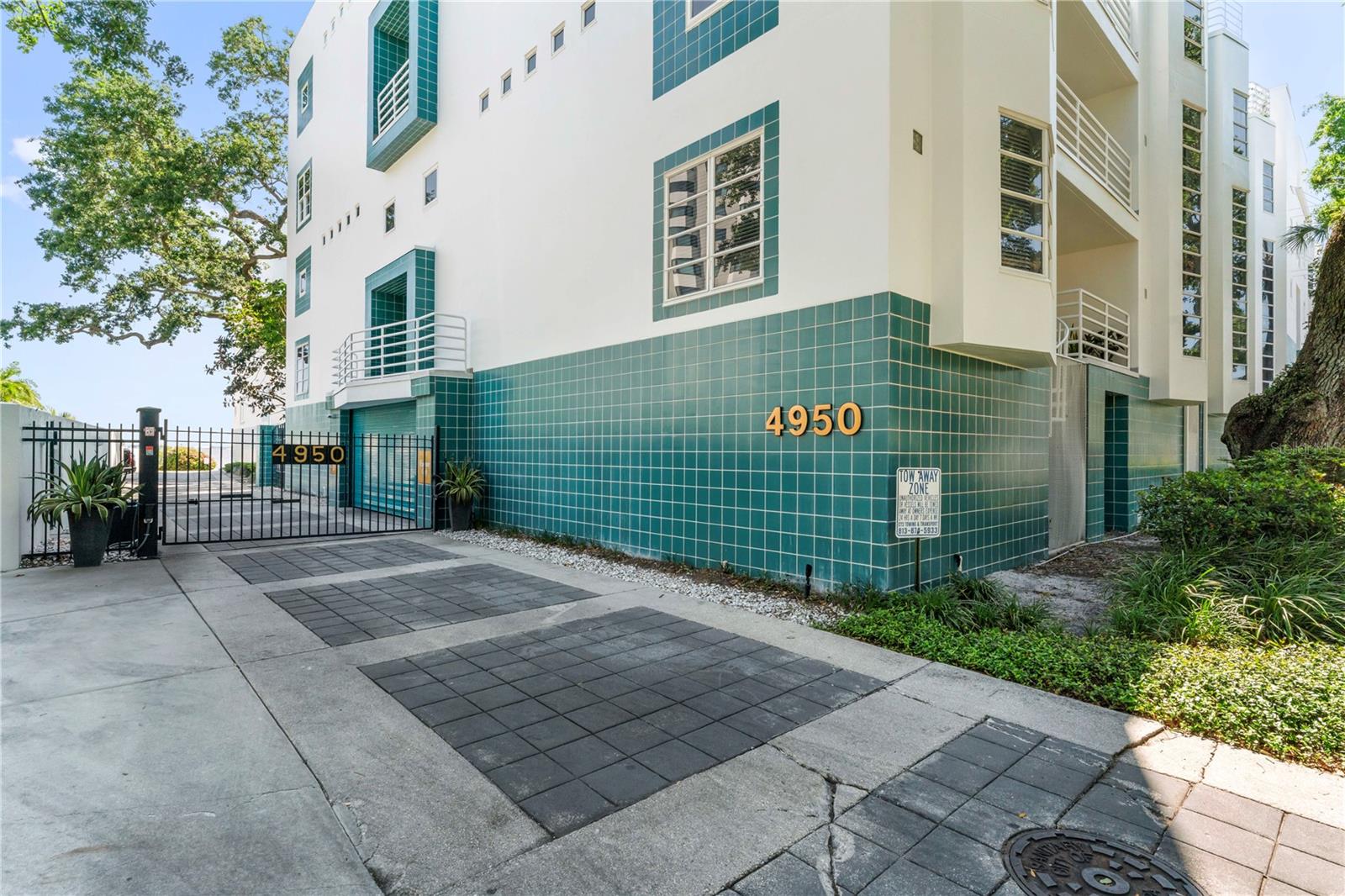 4950 BAYSHORE BLVD #27