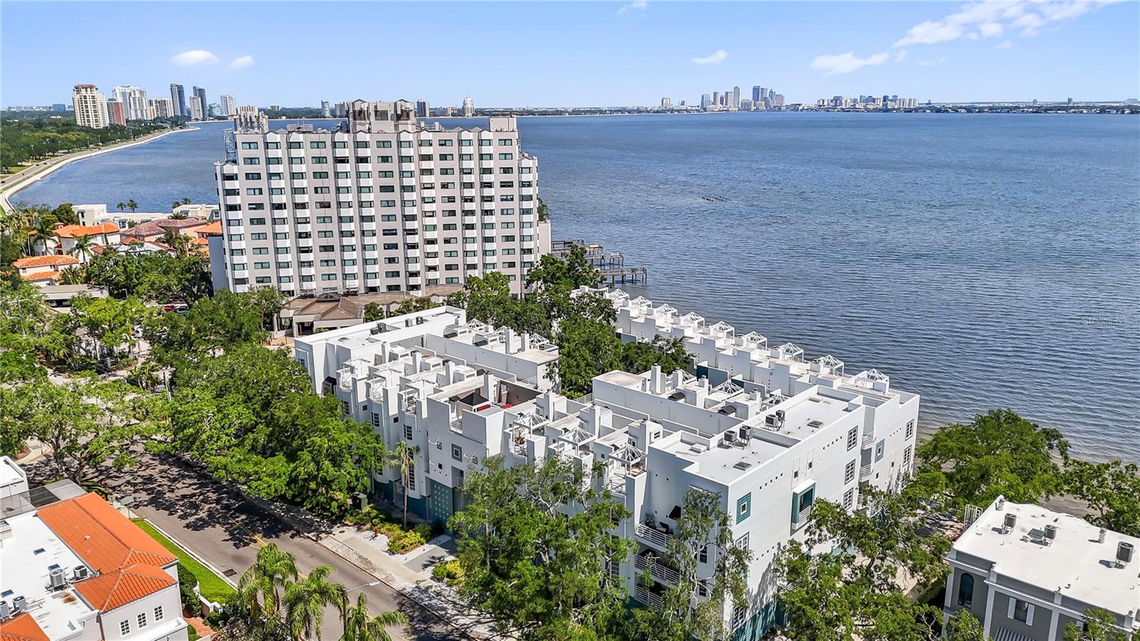 4950 BAYSHORE BLVD #27