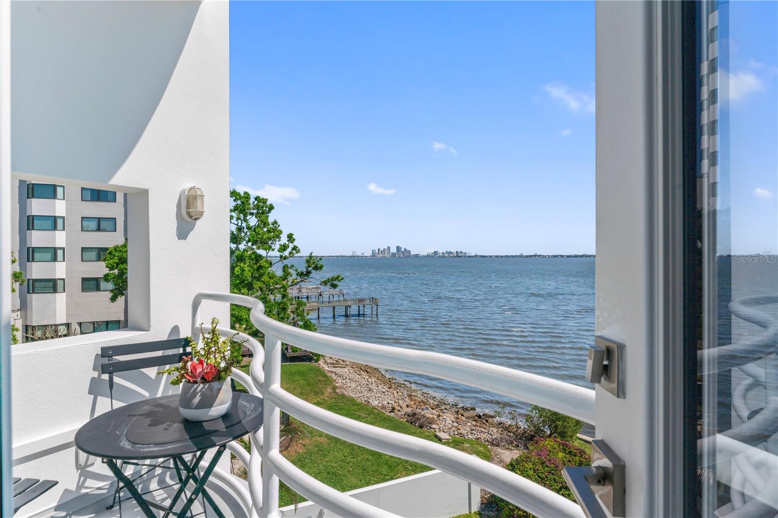 4950 BAYSHORE BLVD #27
