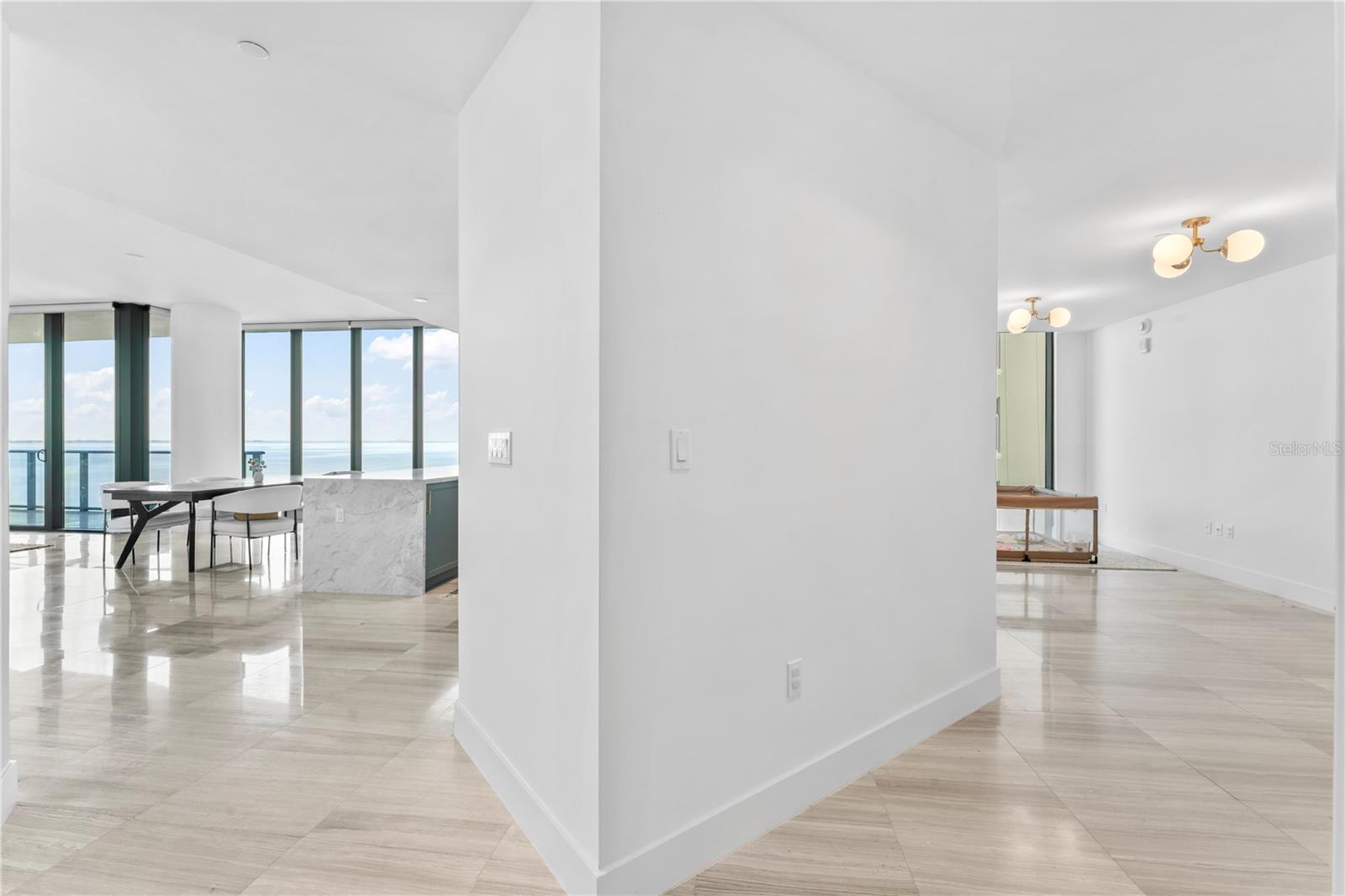 2912 W SANTIAGO ST #404