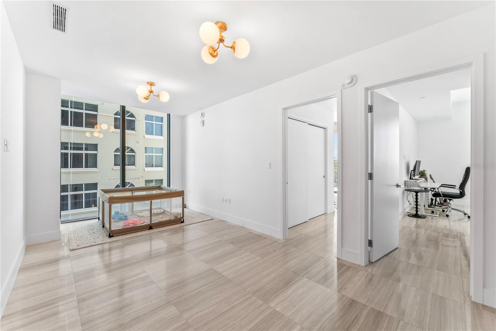 2912 W SANTIAGO ST #404