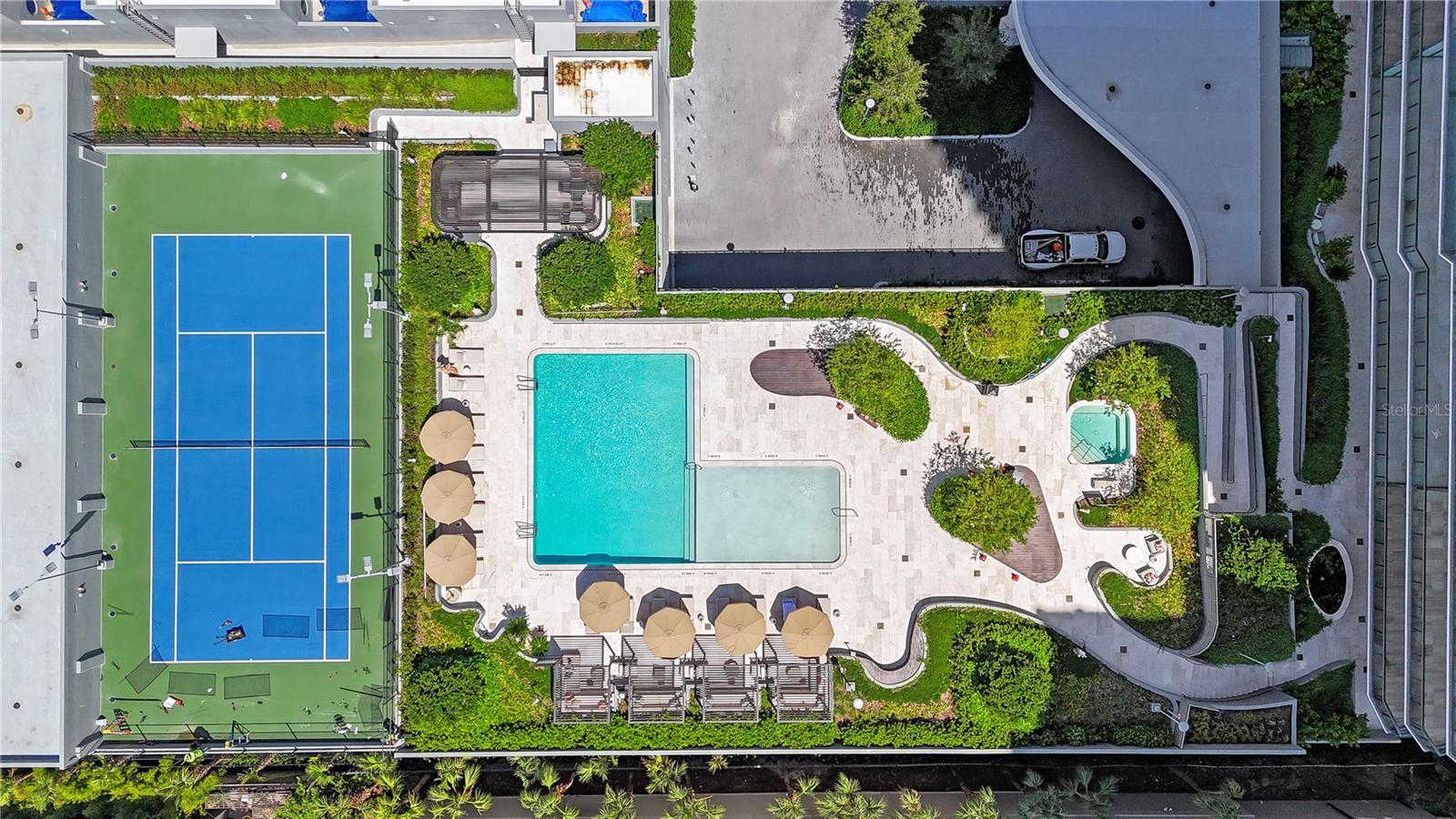 2912 W SANTIAGO ST #404